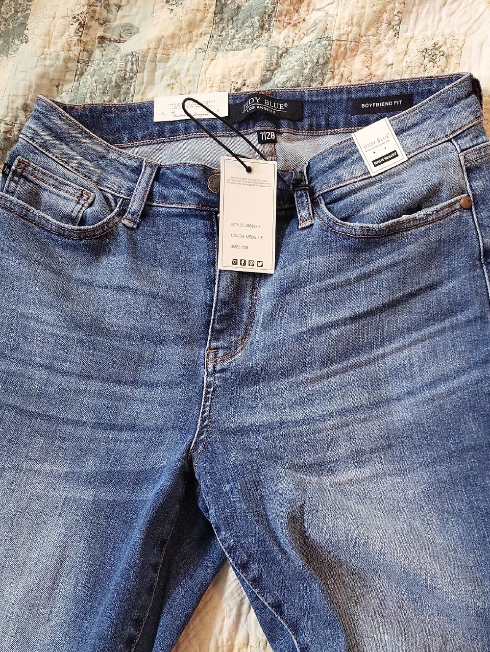 Judy Blue Light Mid Blue Boyfriend Jeans